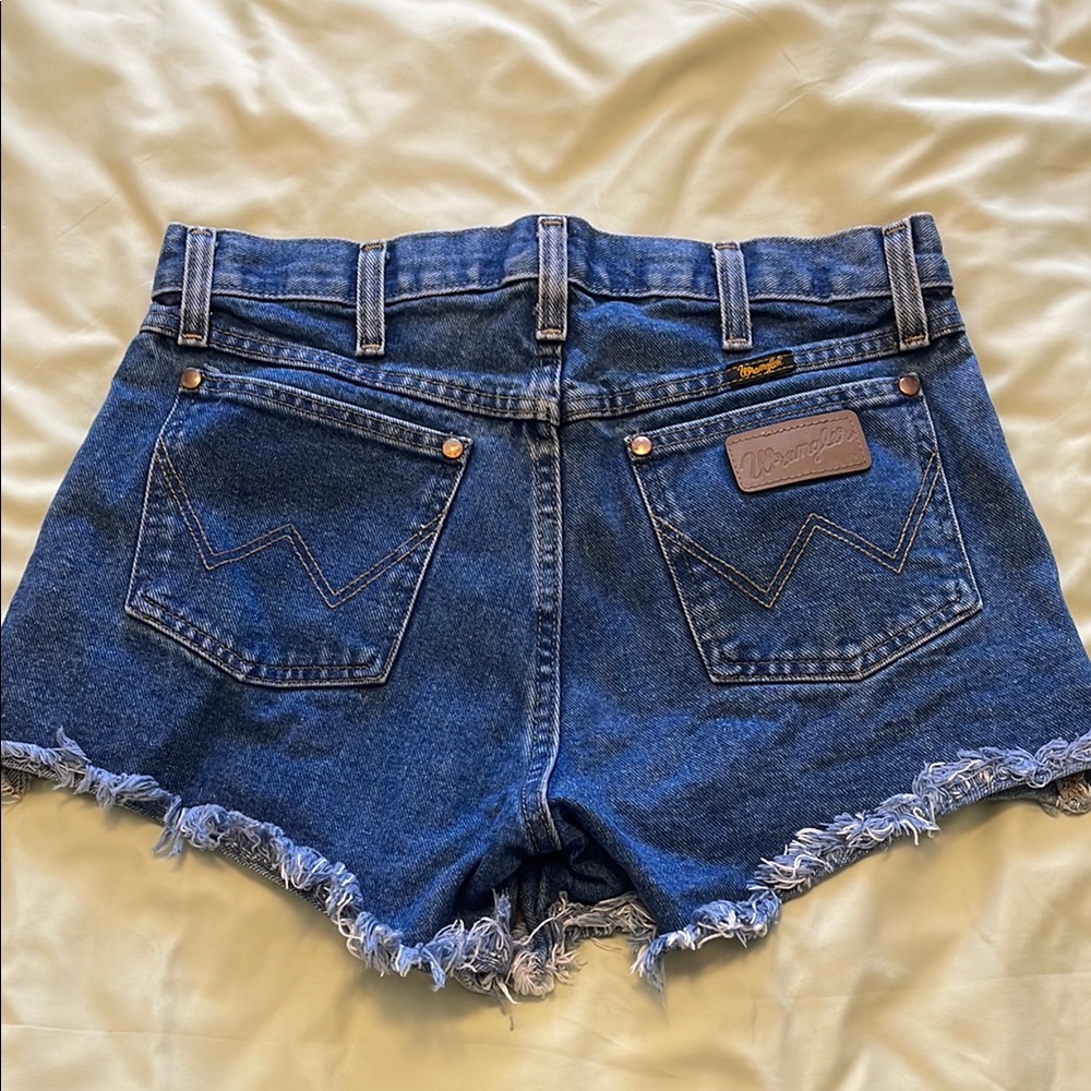 Wrangler 27 cutoff shorts